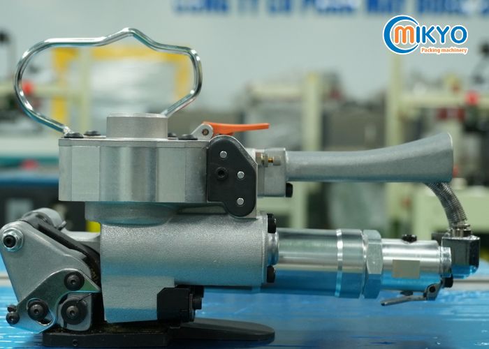 Những yêu cầu về kiện hàng nên dùng máy đóng đai