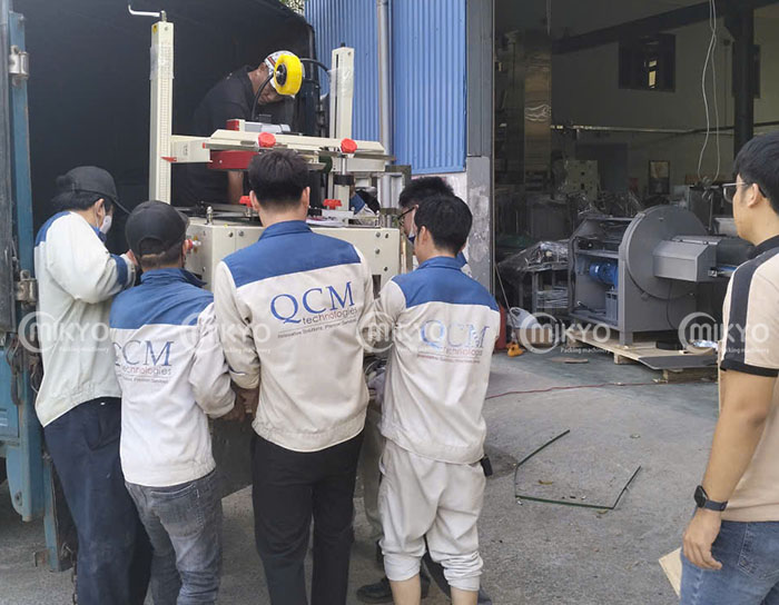 Máy dán thùng vận chuyển đến nhà máy khách hàng