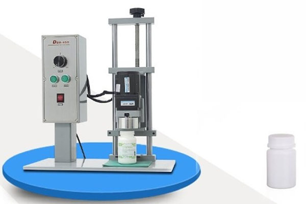 Máy đóng nắp trong ngành dược phẩm