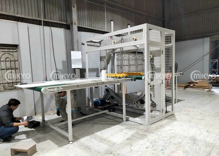 Máy quấn màng ngang vận hành thử tại nhà máy khách hàng